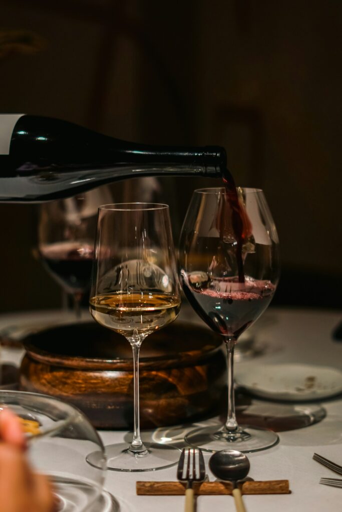 Cómo elegir el vino perfecto para una cena especial vinosdelarivera